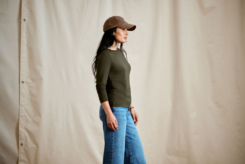 Perfect Long-Sleeve Crew - IVY image number 3