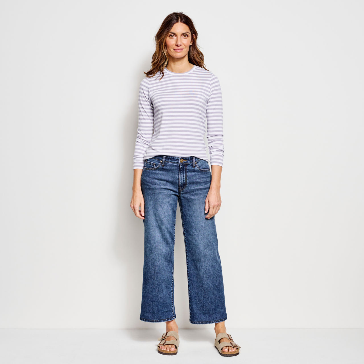 Kut from the Kloth® Charlotte Denim Wide-Crop Jeans - MED INDIGO HIRISE - EXCLUSIVE image number 4