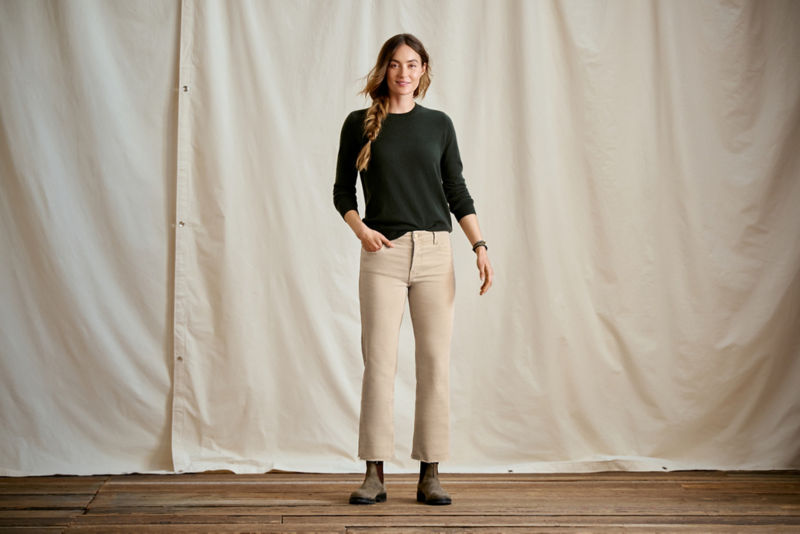 Kut from the Kloth&reg; Kelsey Cropped Flare Jeans - BISCUIT - EXCLUSIVE image number 3