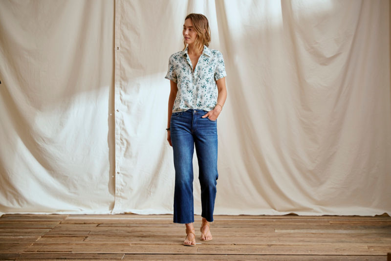 Washable Silk Short-Sleeve Camp Shirt - PEACOCK FLOATING FLORAL image number 1