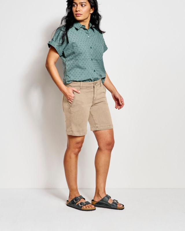 Kut from the Kloth&reg; Stretch Twill Catherine Boyfriend 7" Shorts - DESERT KHAKI image number 1