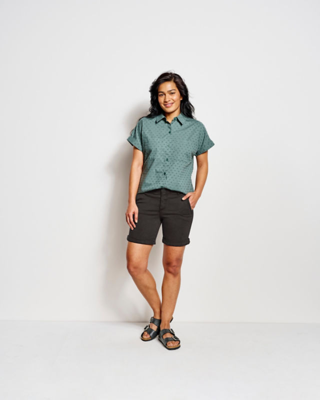 (取寄) カット フロム ザ クロス レディース キャサリン ボーイフレンズ ショート KUT from the Kloth women Catherine Boyfriend Short Individuality With Dark Base Wash Kut from the Kloth® Stretch Twill Catherine Shorts | Orvis