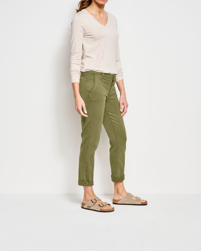 Kut from the Kloth&reg; Stretch Twill Catherine Boyfriend Ankle&mdash;Exclusive - LODEN image number 2