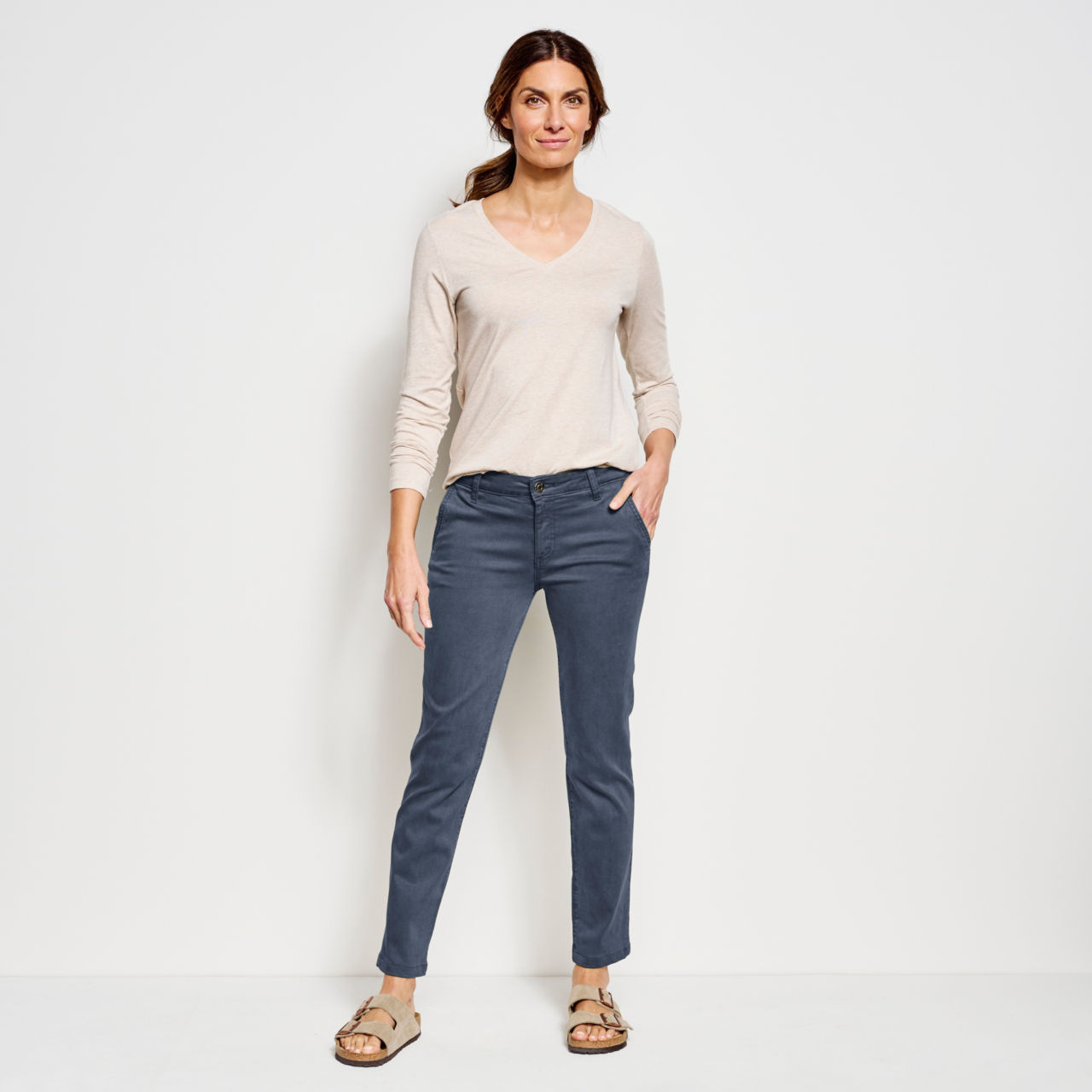 Kut from the Kloth® Stretch Twill Catherine Boyfriend Ankle—Exclusive - CARBON image number 0