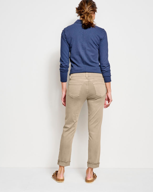 Kut from the Kloth&reg; Amy Stretch Twill Cropped Chinos - WOOD image number 4