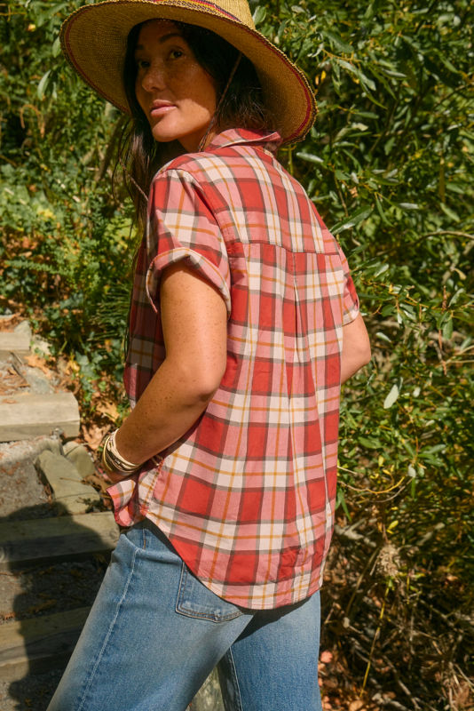 Classic Short-Sleeve Camp Shirt - PAPAYA PLAID image number 0