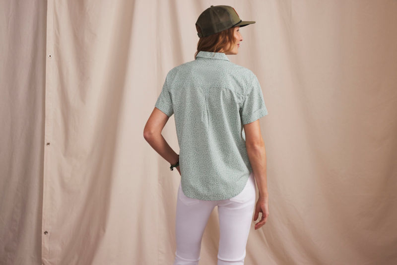 Classic Short-Sleeve Camp Shirt - ALOE DITSY FLORAL image number 3