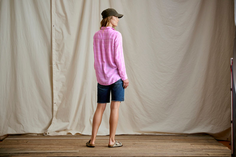 Everyday Lightweight Plaid Long-Sleeve Boyfriend Shirt - LILAC PLAID image number 4