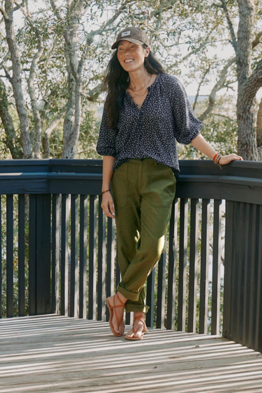 Lightweight Blouson-Sleeve Shirt - NAVY DITSY TULIP