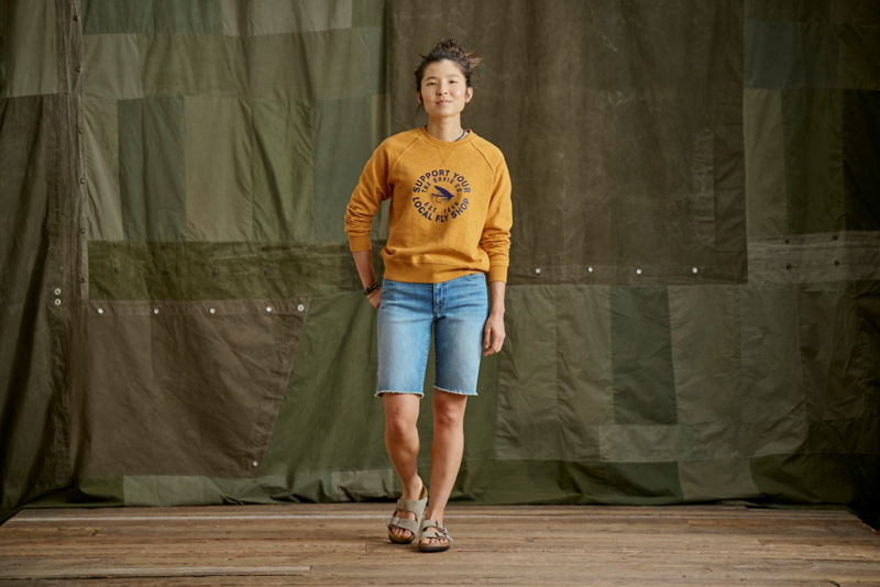 Women's Montana Morning&reg; Graphic Crewneck Sweatshirt - TRUE NAVY image number 1