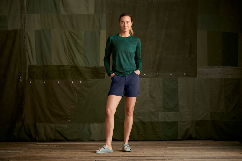 Women&rsquo;s Sun Defense Long-Sleeve Pullover - CYAN STORM image number 5