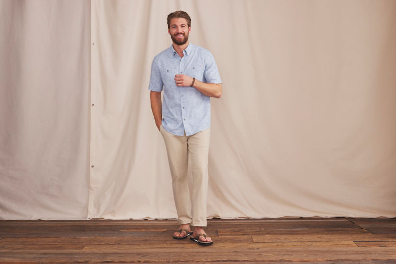 Men&rsquo;s Tech Chambray Short-Sleeve Work Shirt - BLUE FOG SALTWATER FISH PRINT image number 1