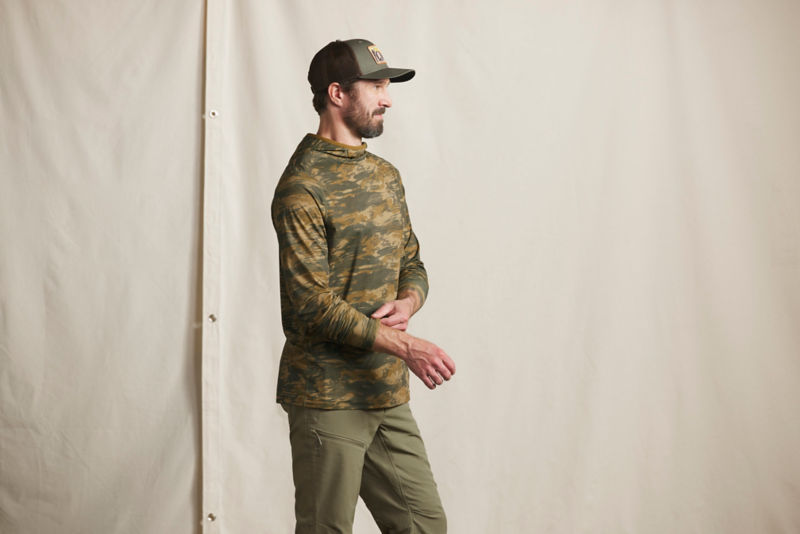 Men&rsquo;s Sun Defense Hoodie - TARRAGON RIDGE CAMO image number 1
