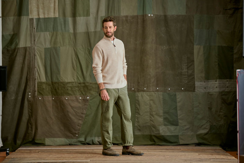Sun-Faded 1/4-Zip Sweater - SHIITAKE image number 2