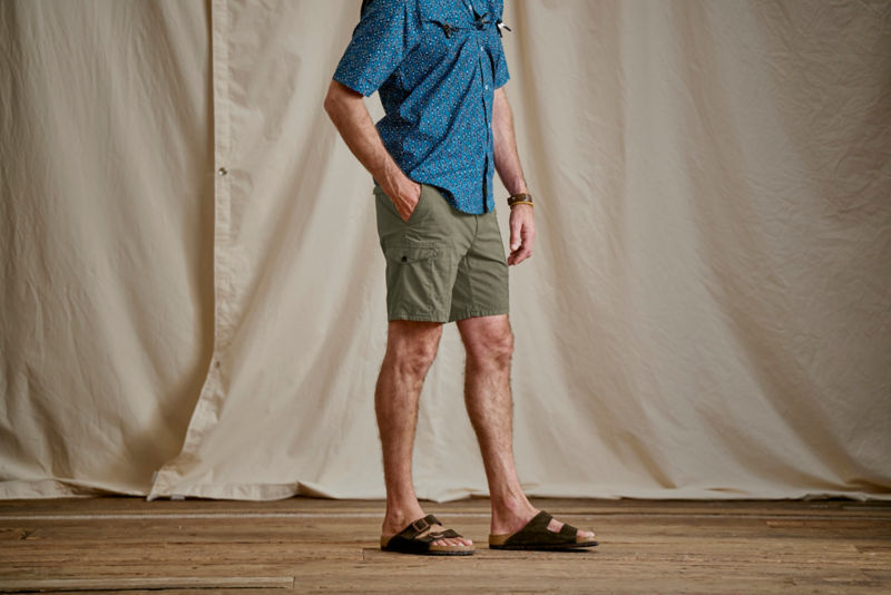 Men&rsquo;s 1856 Stretch Poplin Cargo Shorts - KHAKI image number 5