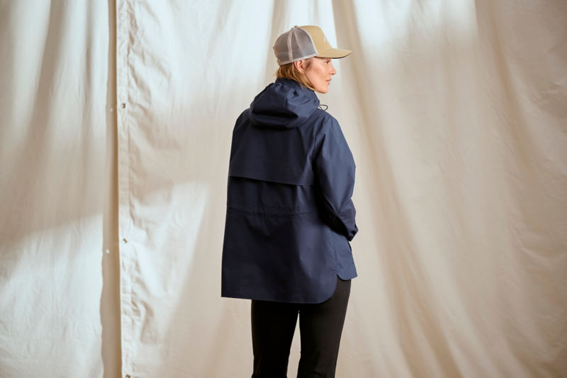 Women&rsquo;s Outbound Pack & Go Jacket - TRUE NAVY image number 3