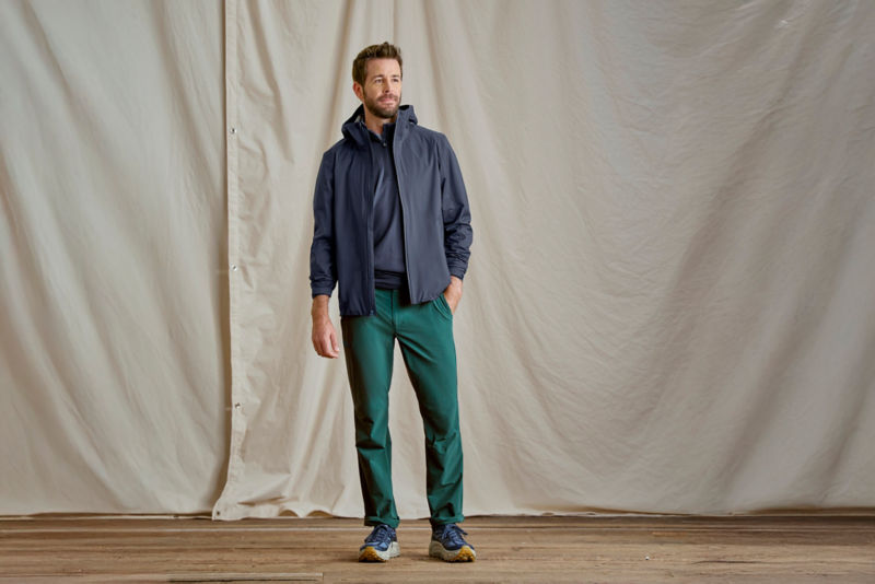 Men&rsquo;s Ultralight Storm 2.5L Jacket - BLACK image number 5