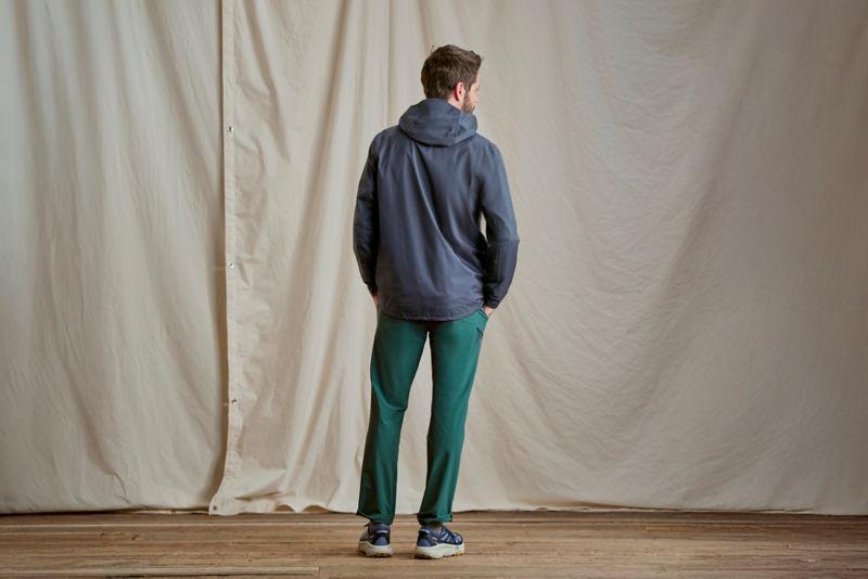 Men&rsquo;s Ultralight Storm 2.5L Jacket - BLACK image number 4