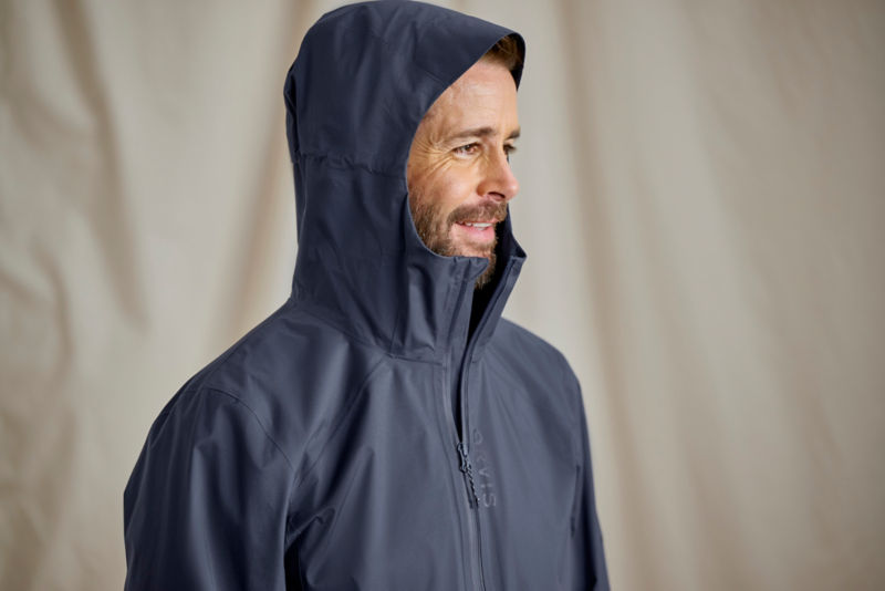 Men&rsquo;s Ultralight Storm 2.5L Jacket - BLACK image number 2