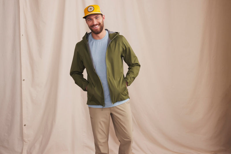 Men&rsquo;s Ultralight Storm 2.5L Jacket - MOSS image number 3