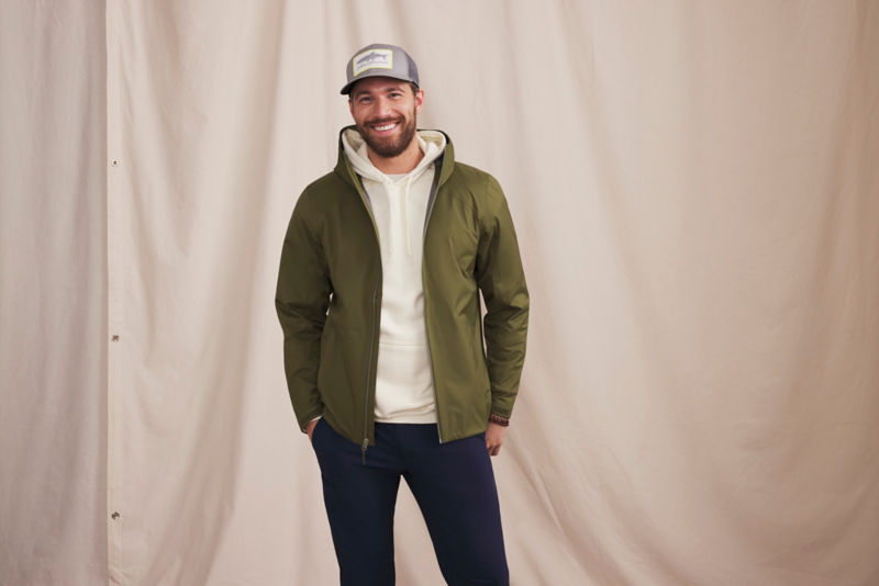 Men&rsquo;s Ultralight Storm 2.5L Jacket - MOSS image number 0