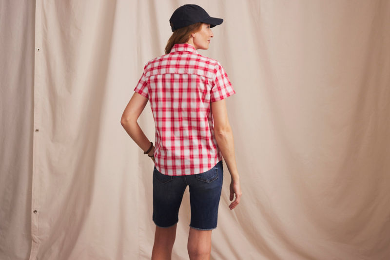 Women's River Guide Short-Sleeve Shirt - RED/SNOW PLAID image number 4