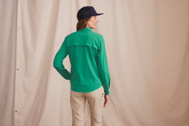 Women&rsquo;s Open Air Caster Long-Sleeve Shirt - BOTTLE GREEN image number 5