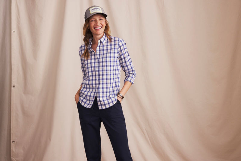 Women&rsquo;s River Guide Long-Sleeve Shirt - PEWTER BLUE GINGHAM image number 5