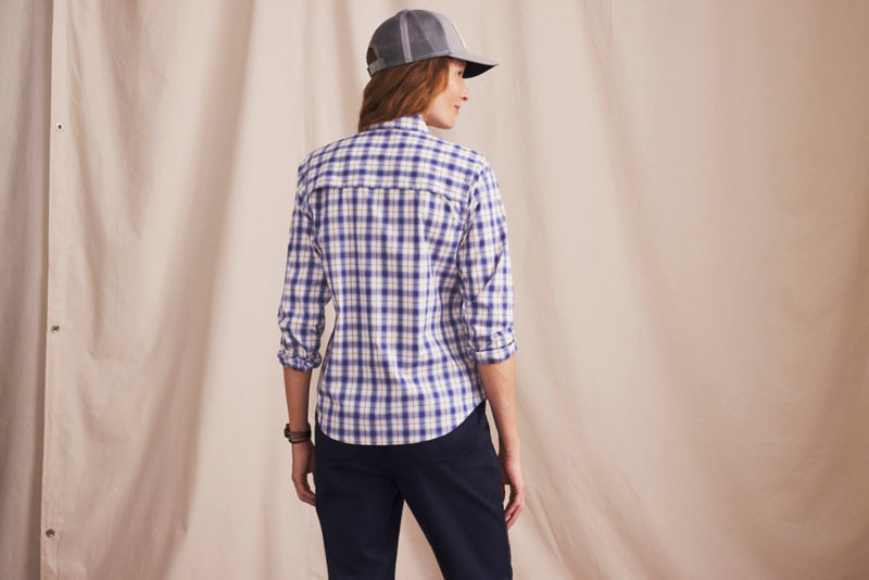 Women&rsquo;s River Guide Long-Sleeve Shirt - PEWTER BLUE GINGHAM image number 7