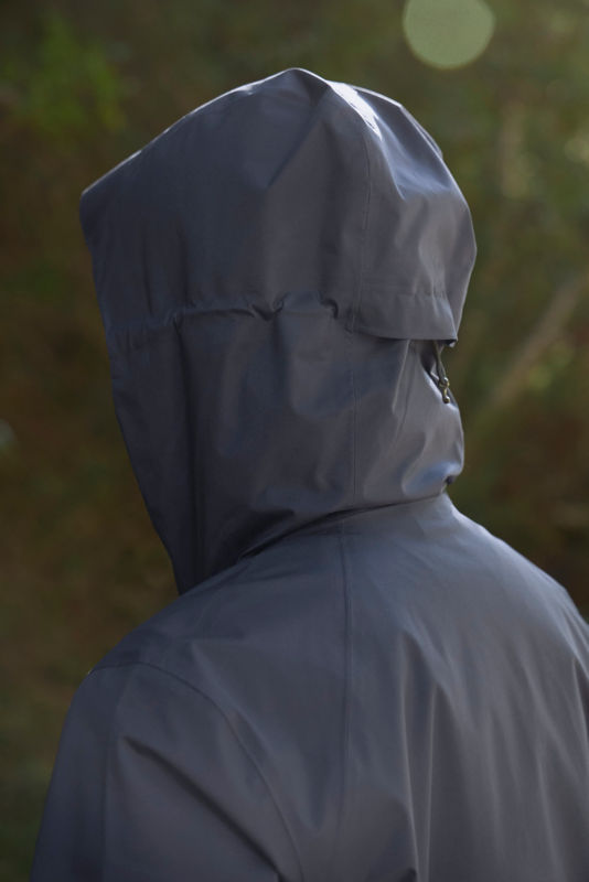 Women&rsquo;s Ultralight Storm 2.5L Jacket - TRUE NAVY image number 2