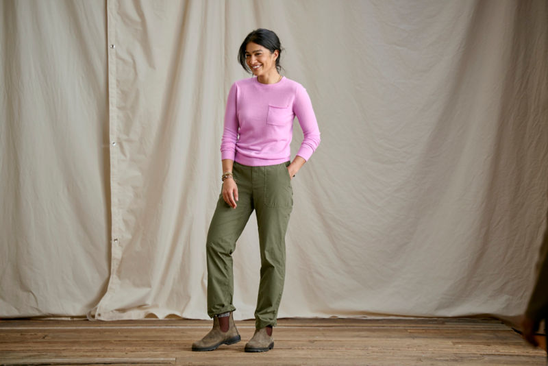 Featherweight Cashmere Crewneck Sweater - SPRING LILAC