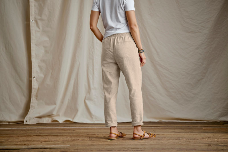 Explorer Performance Linen Ankle Pants - SHIITAKE image number 3