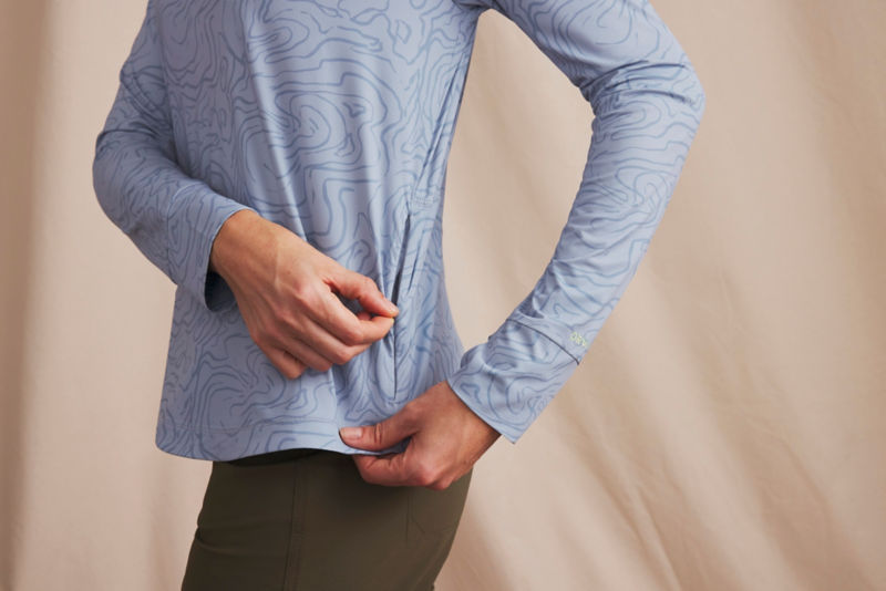 Women&rsquo;s Sun Defense 1/4-Zip - SNOW RIPPLES image number 2