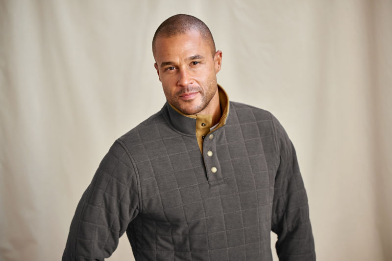 Men&rsquo;s Battenkill Quilted 1/4-Snap Sweatshirt - CHARCOAL HEATHER image number 1