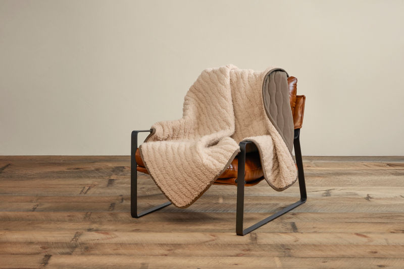 Tough Trail&reg; Softshell Fleece Dog Throw - OLIVE image number 3