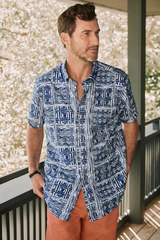 Men&rsquo;s Heritage Poplin Printed Short-Sleeve Shirt - NAVY BLOCK image number 1