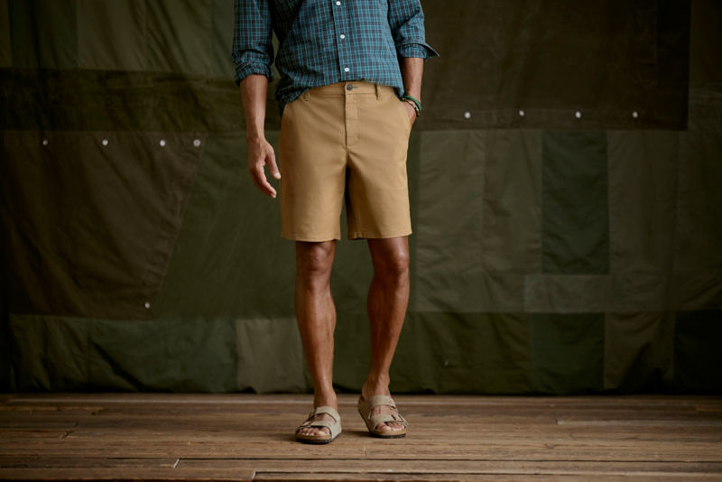 1856 Easy Care Angler 9" Chino Shorts - KHAKI
