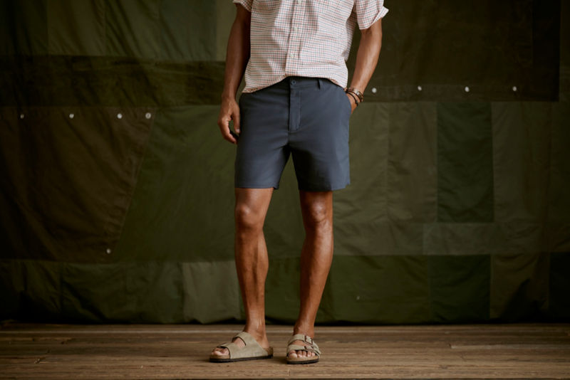 Out-Of-Office 7" Chino Shorts - CARBON