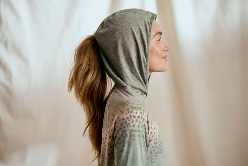 Women&rsquo;s DriCast&trade; Hoodie - RAINBOW TROUT image number 1