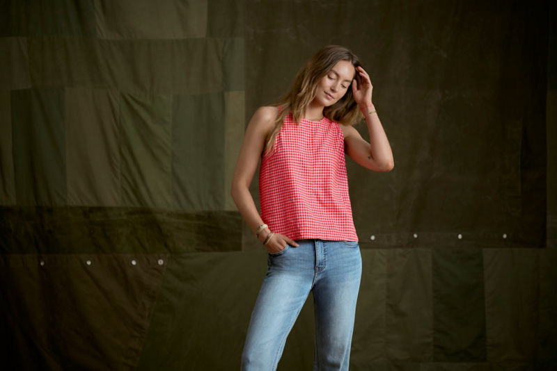 Performance Linen Tank - POPPY GINGHAM