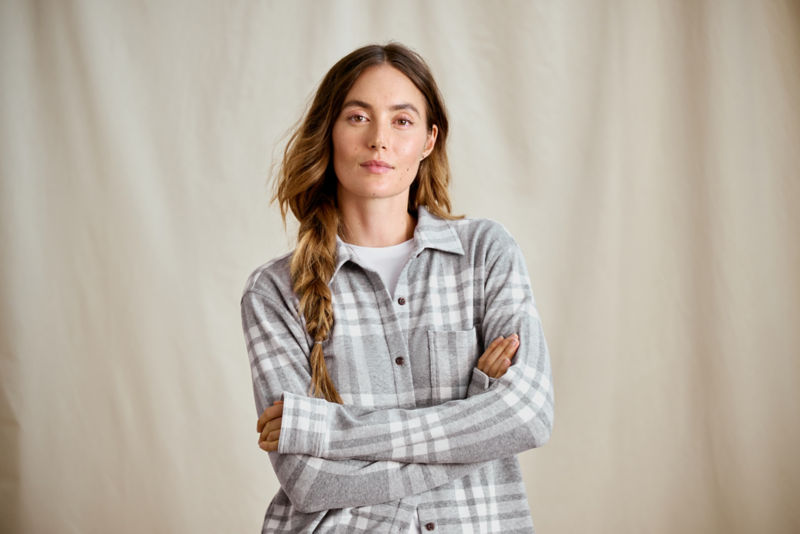 Women&rsquo;s Snowy River Button-Down Long-Sleeve Shirt - LIGHT GRAY/SNOW PLAID image number 1