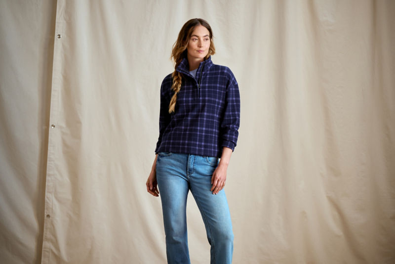 Women&rsquo;s Snowy River 1/4-Zip Sweatshirt - NAVY DUSK PLAID