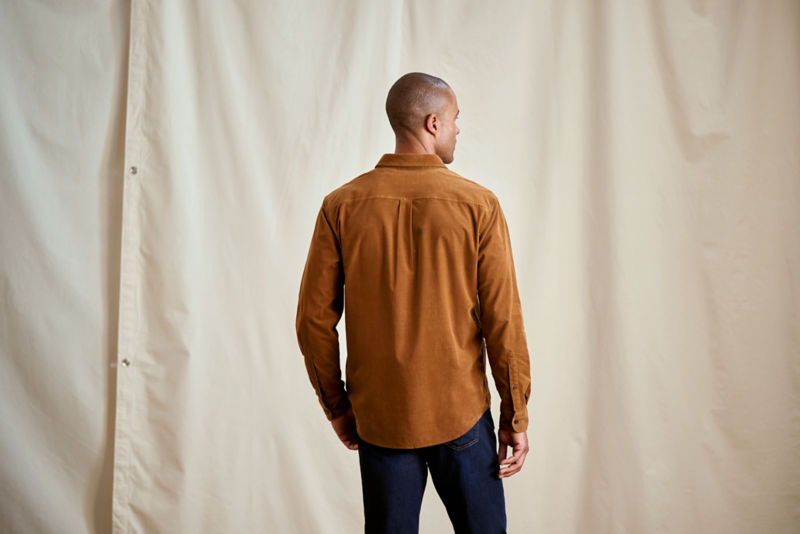 Men&rsquo;s Lightweight Corduroy Long-Sleeve Shirt - HAZELNUT image number 3