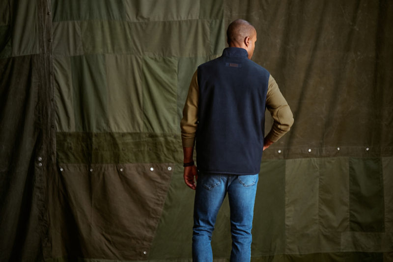 Barbour&reg; Lowich Fleece Gilet - NAVY image number 4