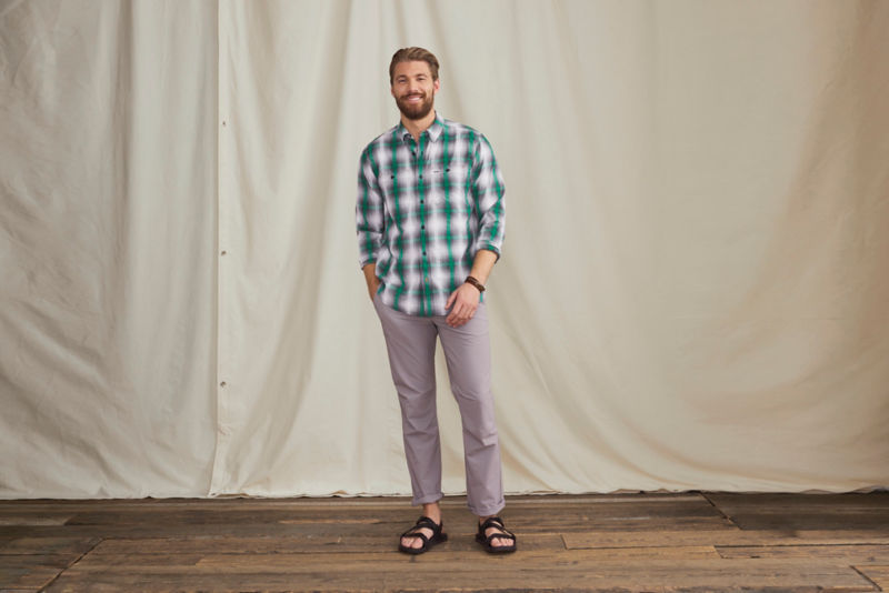 Men&rsquo;s Angler Long-Sleeve Work Shirt - BOTTLE GREEN/NAVY PLAID image number 2