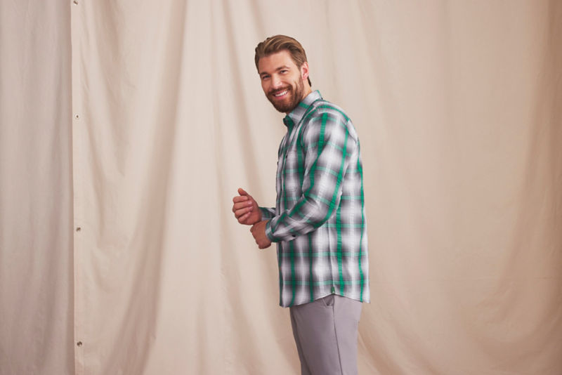 Men&rsquo;s Angler Long-Sleeve Work Shirt - BOTTLE GREEN/NAVY PLAID image number 3