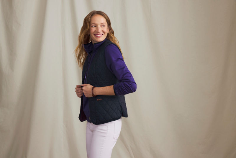 Barbour&reg; Women&rsquo;s Fleece Betty Gilet/Liner - NAVY image number 2