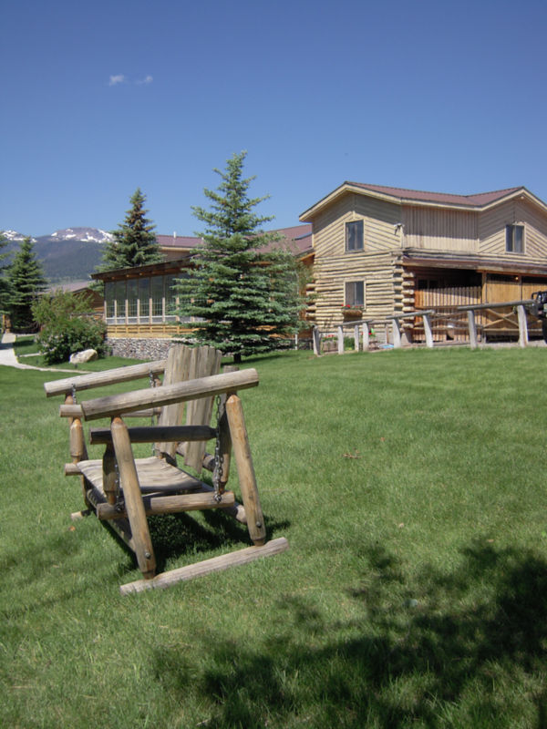 Hubbard&rsquo;s Yellowstone Lodge, MT -  image number 4