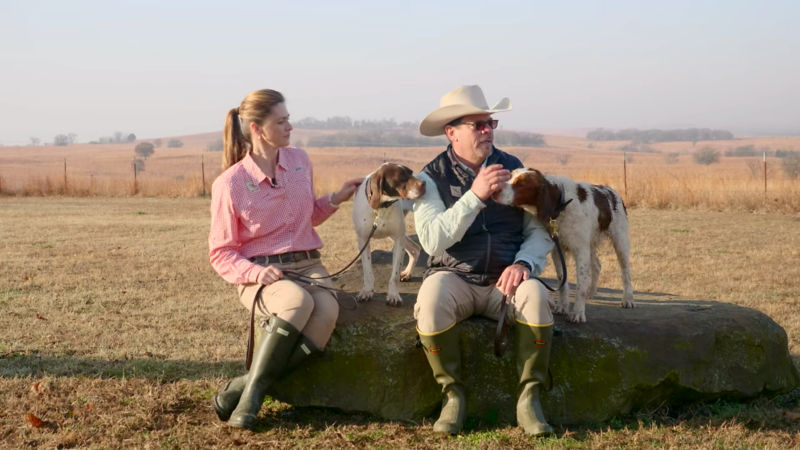  Ronnie Smith and Susanna Love of Ronnie Smith Kennels with their dogs.