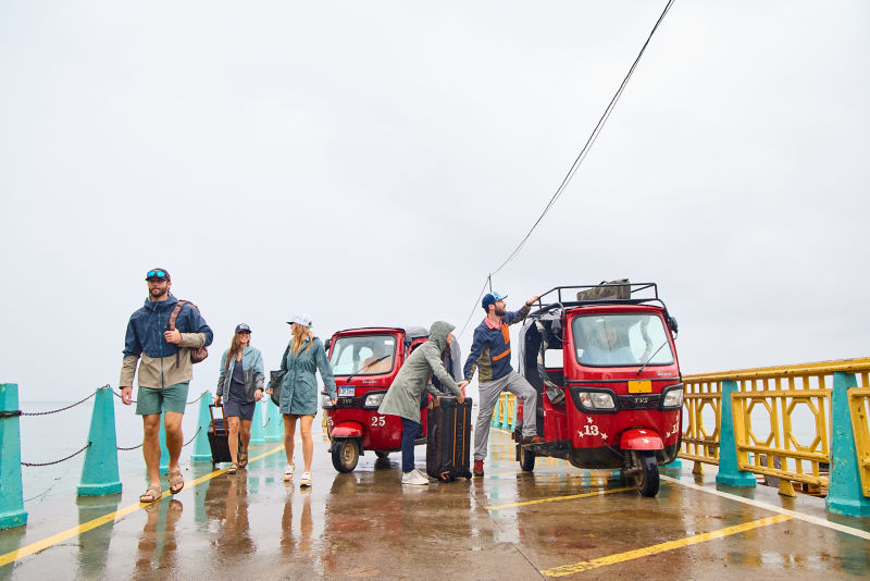 Women&rsquo;s Ultralight Wading Jacket - MINERAL BLUE image number 7
